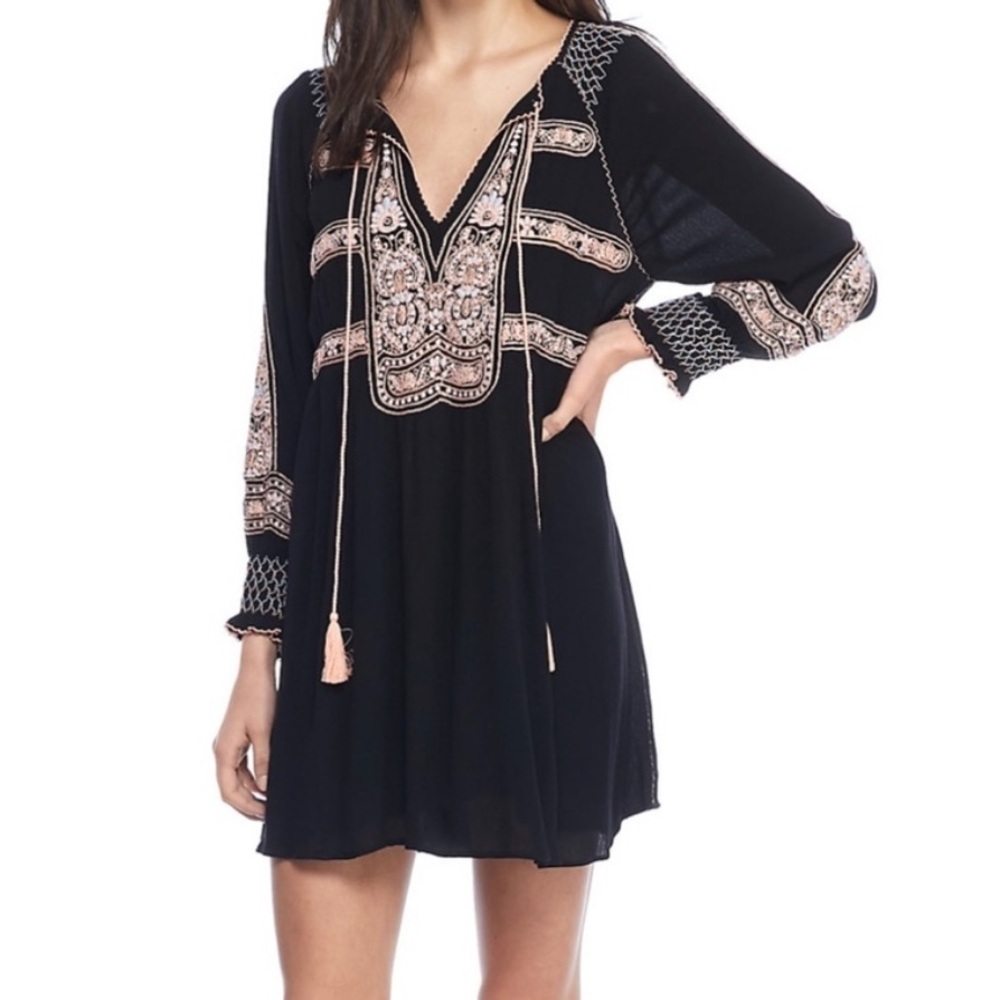 FREE PEOPLE WIND WILLOW BOHO EMBROIDERED TUNIC MINI DRESS BLACK CORAL Size XS